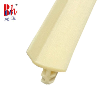 나무로 되는 치마 널 7*4mm를 위한 연약한 고무 PVC 날씨 벗기기